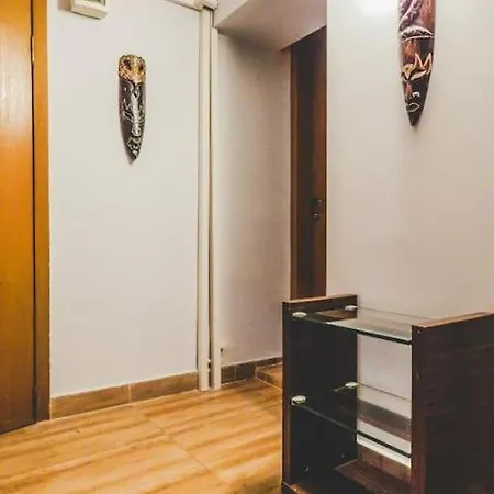 Center 2 Apartment